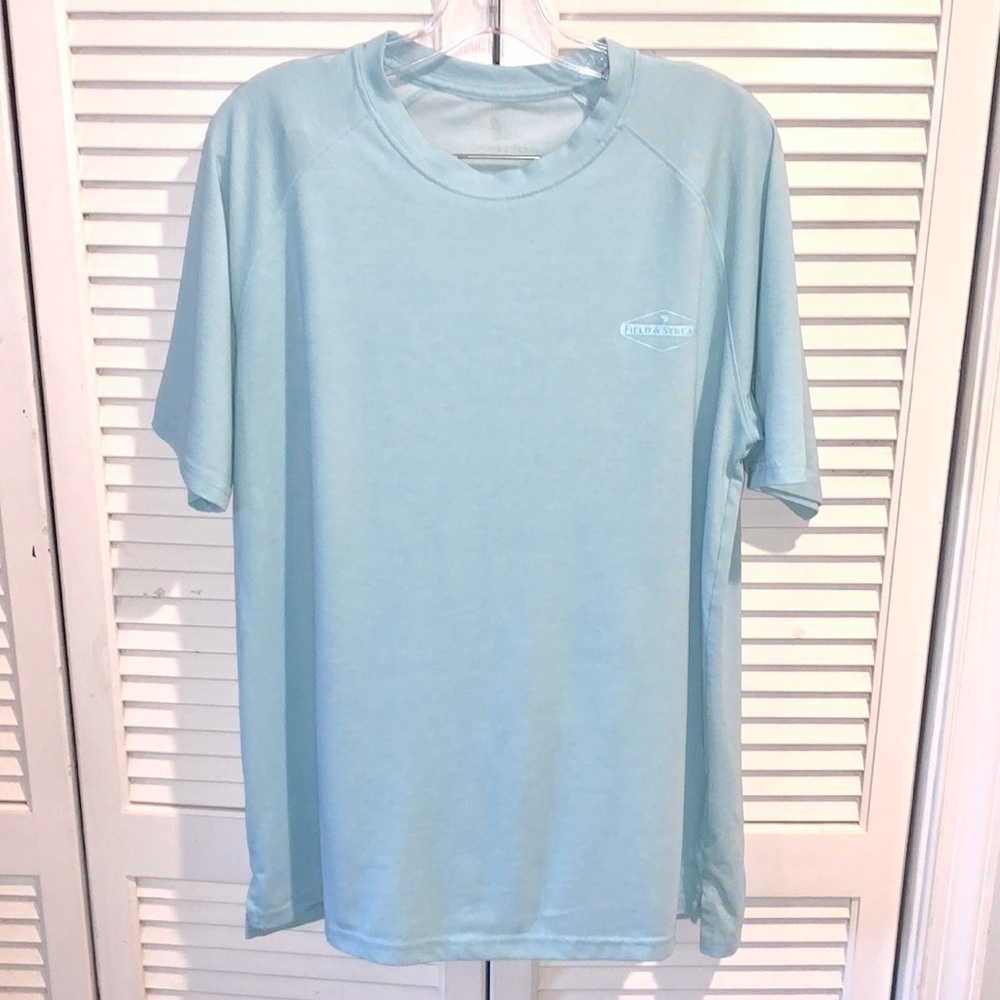 Field  and stream T-shirt pale blue Men’s Size Large